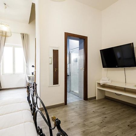 Civico13 Bed & Breakfast Naples Luaran gambar