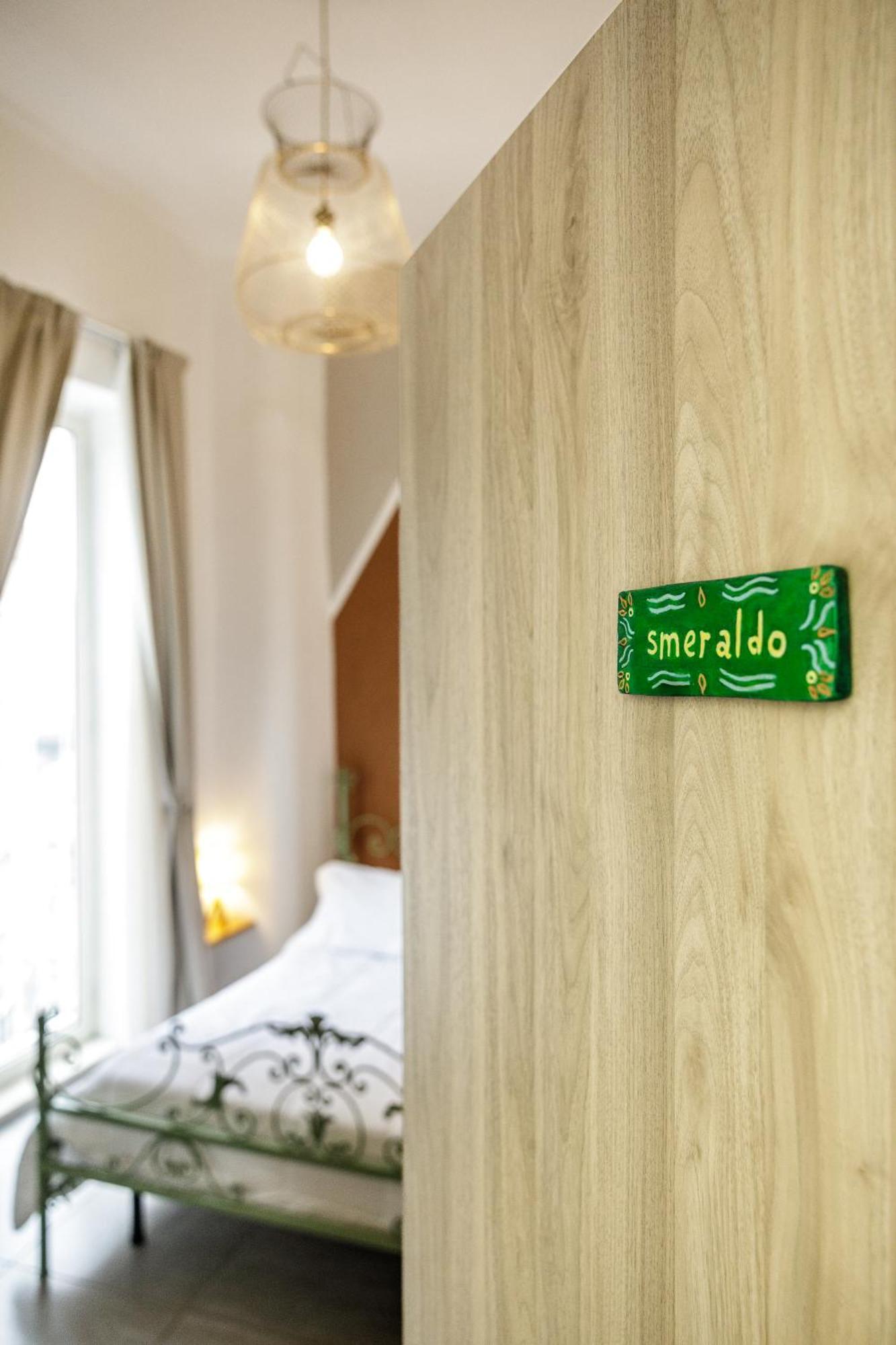 Civico13 Bed & Breakfast Naples Luaran gambar