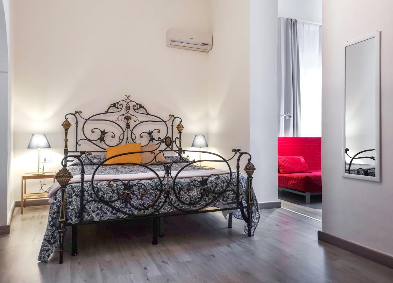 Civico13 Bed & Breakfast Naples Luaran gambar